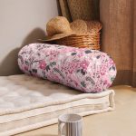 - RealHomes Özel Tasarımlı Dijital Baskılı İç Dolgulu Fermuarlı Silindir Yastık - Realhomes Çiçek Temalı Dijital Baskılı İç Dolgulu - Fermuarlı Süet Silindir Daire Yastık Kırlent Realhomes