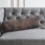 Siyah Zemin Kahve Tüy Tasarımlı İç Dolgulu Fermuarlı Çok Amaçlı Silindir Yastık Kırlent Realhomes