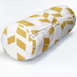 Sarı Geometrik Çizimli Dekoratif İç Dolgulu - Fermuarlı Süet Silindir Rulo Yastık Kırlent Realhomes
