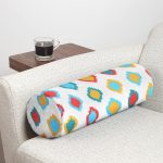 Renkli Geometrik Çizimli Dijital Baskılı İç Dolgulu - Fermuarlı Süet Silindir Yuvarlak Yastık Kırlent Realhomes