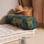 Etnik Motifli Fil Tasarımlı Dijital Baskılı İç Dolgulu - Fermuarlı Süet Silindir Rulo Yastık Kırlent Realhomes