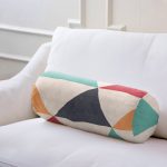 Renkli Geometrik Üçgen Motifli Dijital Baskılı İç Dolgulu Süet Silindir Yastık Kırlent - Bel Yastığı Realhomes