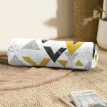 - RealHomes Özel Tasarımlı Dijital Baskılı İç Dolgulu Fermuarlı Silindir Yastık - Realhomes  Mermer Detaylı Siyah Beyaz Geometrik Motifli Modern İç Dolgulu - Fermuarlı Süet Silindir Rulo Yastık Kırlent Realhomes