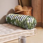 - RealHomes Özel Tasarımlı Dijital Baskılı İç Dolgulu Fermuarlı Silindir Yastık - Realhomes Çizgili Zemin Tropik Yaprak Motifli Modern İç Dolgulu Fermuarlı Çok Amaçlı Silindir Yastık Kırlent Realhomes