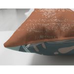 - Suet-K10013-Gorsel-2 - Realhomes Çift Taraflı Renkli Zemin Tropik Yaprak Çizimli Dijital Baskılı Dekoratif Süet Yastık Kırlent Kılıfı Realhomes