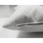 - Suet-K10029-Gorsel-2 - Realhomes Çift Taraflı Kozaklı Kırmızı Mum Tasarımlı Dijital Baskılı Modern Süet Yastık Kırlent Kılıfı Realhomes