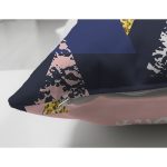 - Suet-K10105-Gorsel-2 - Realhomes Çift Taraflı Lacivert Zemin Geometrik Üçgen Tasarımlı Dijital Baskılı Dekoratif Süet Yastık Kırlent Kılıfı Realhomes