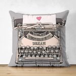 - Suet-K10142-Gorsel - Realhomes Çift Taraflı Gri Zemin Antika Daktilo Çizimli Dijital Baskılı Modern Süet Yastık Kırlent Kılıfı Realhomes