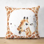 Çift Taraflı Beyaz Zemin Zürafa Desenli Dijital Baskılı Modern Süet Yastık Kırlent Kılıfı Realhomes