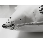 - Suet-K10245-Gorsel-2 - Realhomes Çift Taraflı Siyah Beyaz Çam Ağacı Desenli Dijital Baskılı Modern Süet Yastık Kırlent Kılıfı Realhomes