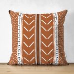 - Suet-K10447-Gorsel - Realhomes Çift Taraflı Kahve & Beyaz Zemin Etnik Figürlü Bohem Desenli Dijital Baskılı Modern Süet Yastık Kırlent Kılıfı Realhomes