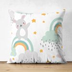 Realhomes Çift Taraflı Gökkuşağı Üzerinde Tavşan Motifli Özel Tasarım Dijital Baskılı Modern Süet Yastık Kırlent Kılıfı Realhomes