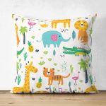 - Seamless pattern wild animals in jungle. Kids vector - Realhomes Çift Taraflı Sevimli Orman Hayvanları Desenli Dijital Baskılı Özel Tasarım Modern Süet Yastık Kırlent Kılıfı Realhomes