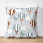 - Suet-K1302-Gorsel - Realhomes Çift Taraflı Uçan Balon Bulut Ve Ay Desenli Dijital Baskılı Özel Tasarım Modern Süet Yastık Kırlent Kılıfı Realhomes