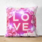 - Suet-K138-Gorsel - Realhomes Çift Taraflı Love Yazılı Gül Desenli Dijital Baskılı Dekoratif Modern Süet Yastık Kırlent Kılıfı Realhomes