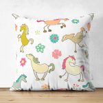 - Suet-K1396-Gorsel - Realhomes Çift Taraflı Rengarenk Sevimli At Desenli Dijital Baskılı Özel Tasarım Modern Süet Yastık Kırlent Kılıfı Realhomes