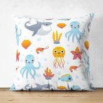 - Cartoon sea animals pattern - Realhomes Çift Taraflı Deniz Canlıları Motifli Dijital Baskılı Özel Tasarım Modern Süet Yastık Kırlent Kılıfı Realhomes