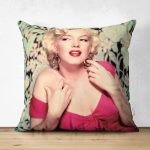 - Suet-K23-Gorsel - Realhomes Çift Taraflı Osmanlıda Halıcılar Temalı Dijital Baskılı Dekoratif Süet Yastık Kırlent Kılıfı Realhomes