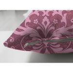- Suet-K3615-Gorsel-2 - Realhomes Çift Taraflı Fuşya Zeminli Damask Motifler Modern Süet Yastık Kırlent Kılıfı Realhomes