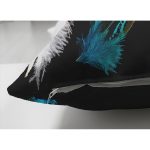 - Suet-K3663-Gorsel-2 - Realhomes Çift Taraflı Siyah Zeminli Renkli Tüyler Dijital Baskılı Süet Yastık Kırlent Kılıfı Realhomes