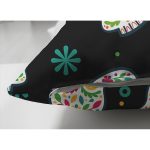 - Suet-K3686-Gorsel-2 - Realhomes Çift Taraflı Siyah Zeminde Renkli Motifler Dijital Baskılı Modern Süet Yastık Kırlent Kılıfı Realhomes