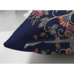 - Suet-K3723-Gorsel-2 - Realhomes Çift Taraflı Lacivert Zeminli Etnik Motifler Dijital Baskılı Modern Süet Yastık Kırlent Kılıfı Realhomes