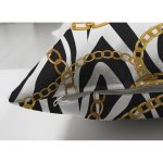 - Suet-K3778-Gorsel-2 - Realhomes Çift Taraflı Zebra Zeminde Zincir Desen Özel Tasarım Dijital Baskılı Modern Süet Yastık Kırlent Kılıfı Realhomes