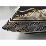 - Suet-K3806-Gorsel-2 - Realhomes Çift Taraflı Zincir Motifli Dijital Baskılı Modern Süet Yastık Kırlent Kılıfı Realhomes