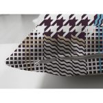 - Suet-K3862-Gorsel-2 - Realhomes Çift Taraflı Ekose Zeminde Kırmızı Çiçekler Dijital Baskılı Modern Süet Yastık Kırlent Kılıfı Realhomes