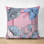 - Suet-K3878-Gorsel - Realhomes Çift Taraflı Pembe Zeminde Mavi Zambak Motifli Dijital Baskılı Modern Süet Yastık Kırlent Kılıfı Realhomes
