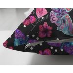 - Suet-K3931-Gorsel-2 - Realhomes Çift Taraflı Siyah Zeminde Çiçek Ve Kelebek Desenli Dijital Baskılı Özel Tasarım Modern Süet Yastık Kırlent Kılıfı Realhomes