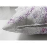 - Suet-K3937-Gorsel-2 - Realhomes Çift Taraflı Beyaz Zeminde Mor Motifli Özel Tasarım Dijital Baskılı Modern Süet Yastık Kırlent Kılıfı Realhomes