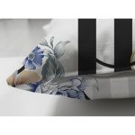 - Suet-K3946-Gorsel-2 - Realhomes Çift Taraflı Geometrik Desenler Üzerinde Çiçek Desenli Özel Tasarım Dijital Baskılı Modern Süet Yastık Kırlent Kılıfı Realhomes