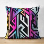 - Suet-K3950-Gorsel - Realhomes Çift Taraflı Siyah Zeminde Renkli Geometrik Desenli Özel Tasarım Dijital Baskılı Modern Süet Yastık Kırlent Kılıfı Realhomes