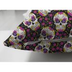 - Suet-K3962-Gorsel-2 - Realhomes Çift Taraflı Kuru Kafa Ve Çiçek Desenli Özel Tasarım Dijital Baskılı Modern Süet Yastık Kırlent Kılıfı Realhomes