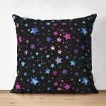 - Suet-K3980-Gorsel - Realhomes Çift Taraflı Siyah Zeminde Pembe Mavi Yıldız Desenli Özel Tasarım Dijital Baskılı Modern Süet Yastık Kırlent Kılıfı Realhomes