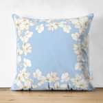 - Suet-K4011-Gorsel - Realhomes Çift Taraflı Mavi Zeminde Beyaz Çiçek Motifli Özel Tasarım Dijital Baskılı Modern Süet Yastık Kırlent Kılıfı Realhomes