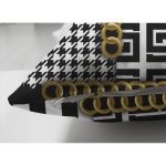 - Suet-K4039-Gorsel-2 - Realhomes Çift Taraflı Altın Zincir Ve Çiçek Desenli Özel Tasarım Dijital Baskılı Modern Süet Yastık Kırlent Kılıfı Realhomes