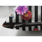 Çift Taraflı Geometrik Zeminde Çiçek Motifli Özel Tasarım Dijital Baskılı Modern Süet Yastık Kırlent Kılıfı Realhomes