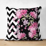 - Suet-K4171-Gorsel - Realhomes Çift Taraflı Siyah Zikzak Zeminde İlkbahar Çiçekleri Temalı Süet Yastık Kırlent Kılıfı Realhomes