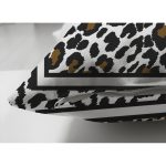 - Suet-K4276-Gorsel-2 - Realhomes Çift Taraflı Leopar Desenli Özel Tasarım Dijital Baskılı Modern Süet Yastık Kırlent Kılıfı Realhomes