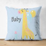 - Suet-K4477m-Gorsel - Realhomes Çift Taraflı Mavi Zemin Balon Ve Zürafa Desenli Temalı Sevimli Ayıcık Çocuk Odası Süet Yastık Kırlent Kılıfı Realhomes
