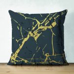 - Suet-K6009-Gorsel - Realhomes Çift Taraflı Koyu Zeminde Altın Rengi Mermer Desenli Dijital Baskılı Dekoratif Süet Yastık Kırlent Kılıfı Realhomes