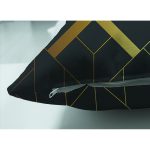 - Suet-K6149-Gorsel-2 - Realhomes Çift Taraflı Koyu Zeminde Altın Rengi Geometrik Desenli Dijital Baskılı Dekoratif Süet Yastık Kırlent Kılıfı Realhomes
