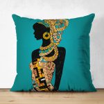 - Suet-K6470-Gorsel - Realhomes Çift Taraflı Mavi Zeminde Afrika Kadın İllüstrasyon Dijital Baskılı Dekoratif Süet Yastık Kırlent Kılıfı Realhomes