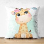 Çift Taraflı Sevimli Yavru Zürafa Çocuk Odası Dijital Baskılı Dekoratif Süet Yastık Kırlent Kılıfı Realhomes
