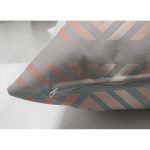 - Suet-K6762-Gorsel-2 - Realhomes Çift Taraflı Gri Zeminde Geometrik Desenli Dijital Baskılı Dekoratif Süet Yastık Kırlent Kılıfı Realhomes