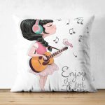 - Suet-K705-Gorsel - Realhomes Çift Taraflı Fashion Pop Art Tasarımlı Dijital Baskılı Modern Süet Yastık Kırlent Kılıfı Realhomes