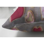 - Suet-K76-Gorsel-2 - Realhomes Çift Taraflı Kalp Desenli Dijital Baskılı Dekoratif Süet Yastık Kırlent Kılıfı Realhomes