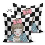 - Suet-K9295-Gorsel-1 - Realhomes Çift Taraflı Dama Zeminli Kahve İçen Kız Motifli Dijital Baskılı Dekoratif Süet Yastık Kırlent Kılıfı Realhomes